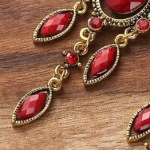 Vintage Luxury Flower Design Synthetic Red Gems Inlaid Dangle Earrings - Picture 4 of 7